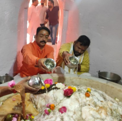 बाबा बुढ़ा अमरनाथ में पूजा