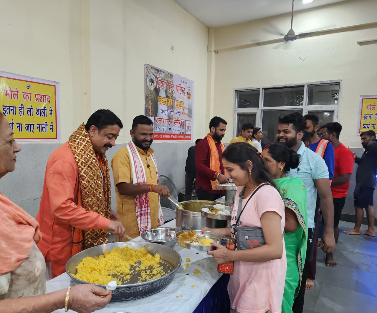 विश्व हिन्दू परिषद् बजरंग दल लंगर सेवा
